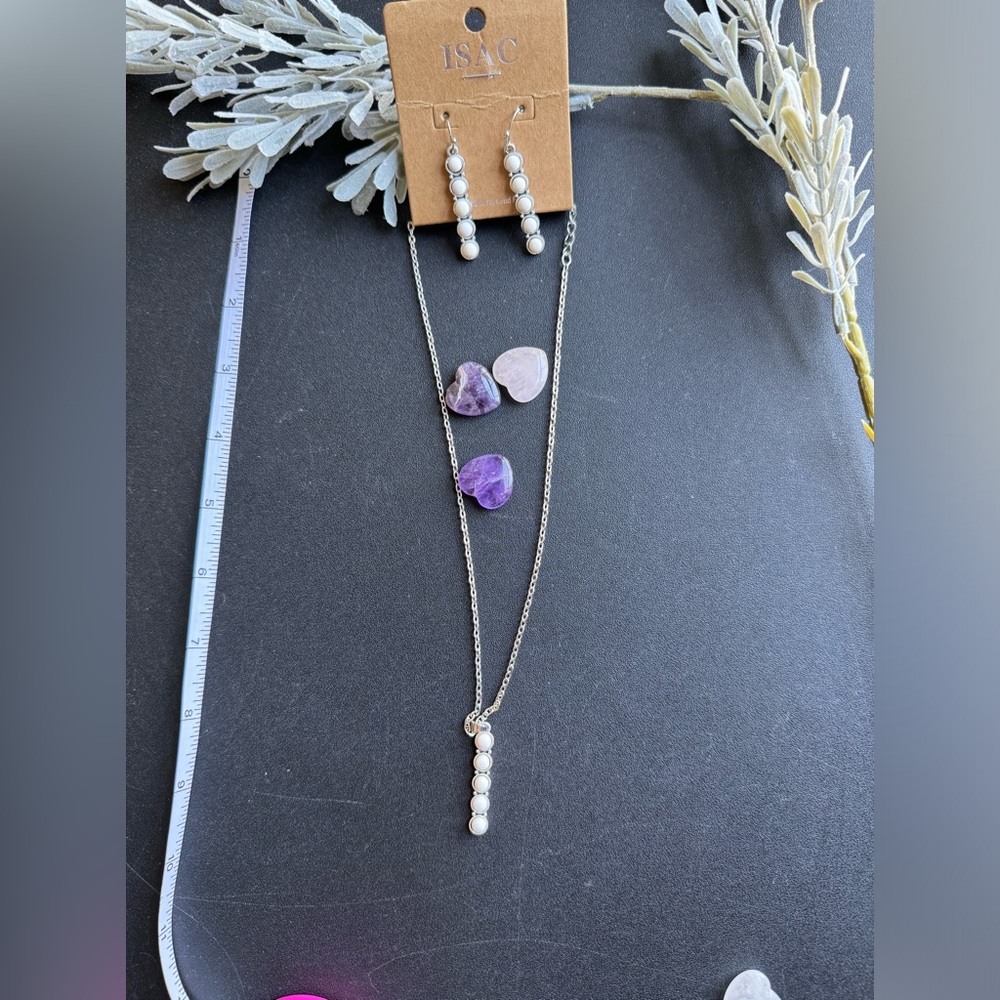 White turquoise necklace